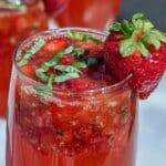 alkoholfreie Erdbeer-Limonade mit Basilikum - featured image
