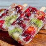 gesundes selbstgemachtes fruchteis am stiel ohne zucker - featured image