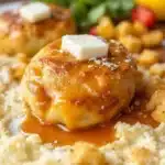 Saftige Zwetschgenknödel aus Kartoffelteig mit Butterbröseln - featured image